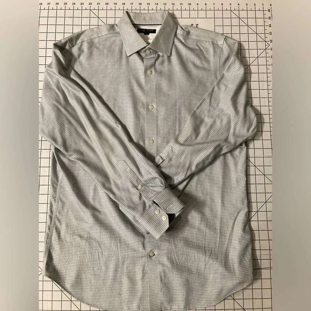Banana Republic Men’s Large Non Iron Slim Fit Button Down‎ Shirt
